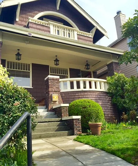 1702 30th Ave S — Photo 1