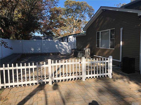 3rd image of 466 Steven Ave