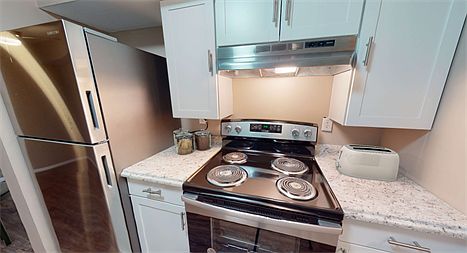 5th image of 967 Park Ln APT B