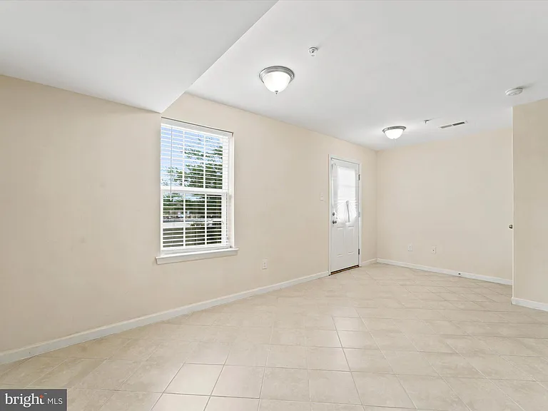 145 Mercer Ct — Photo 20