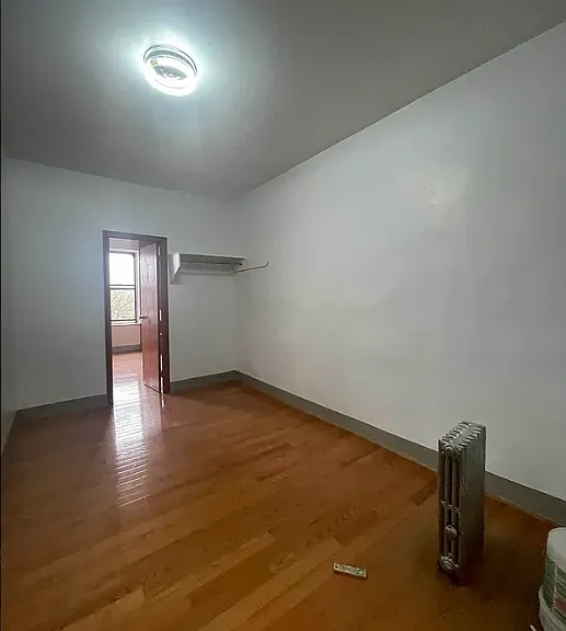 185 Menahan St #3E — Photo 6
