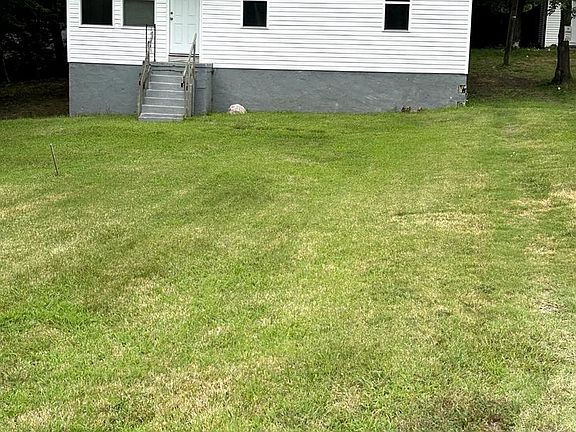 2nd image of 17546 Waters Ln