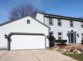 1232 Cavalier Dr, Waukesha, WI 53186