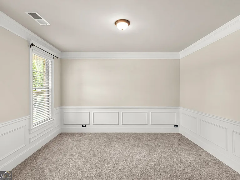882 Nestling Dr — Photo 6