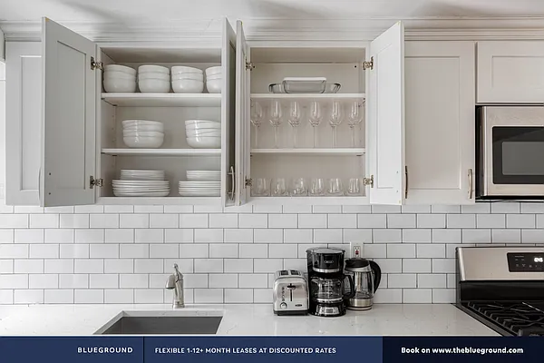 Rented by The Blueground | media 7