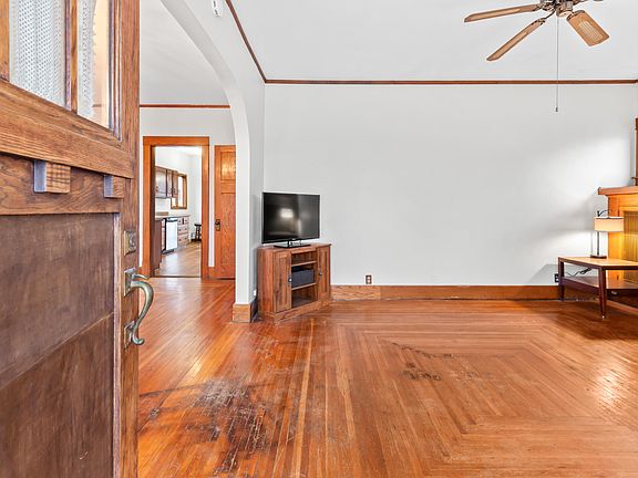 5th image of 108 N 7th St