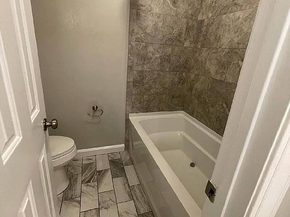 3rd image of 2405-1 Horton Blvd SW