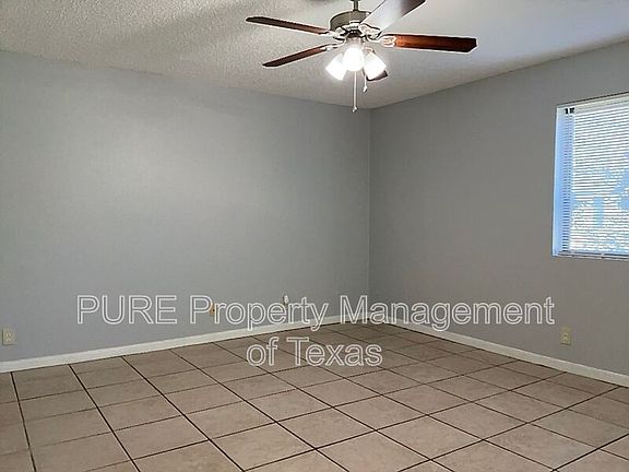 3rd image of 1307 Green Downs Dr