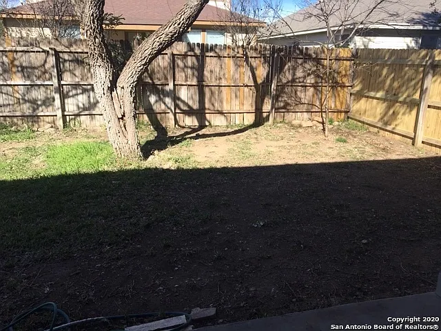 5819 Trent Rnch — Photo 22