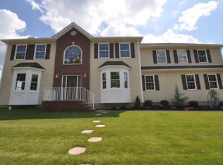 1 Colgate Ct, Somerset, NJ 08873