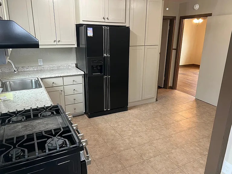 812 Nash St — Photo 4