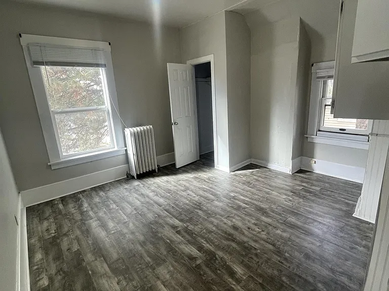 1859 10th Ave — Photo 7