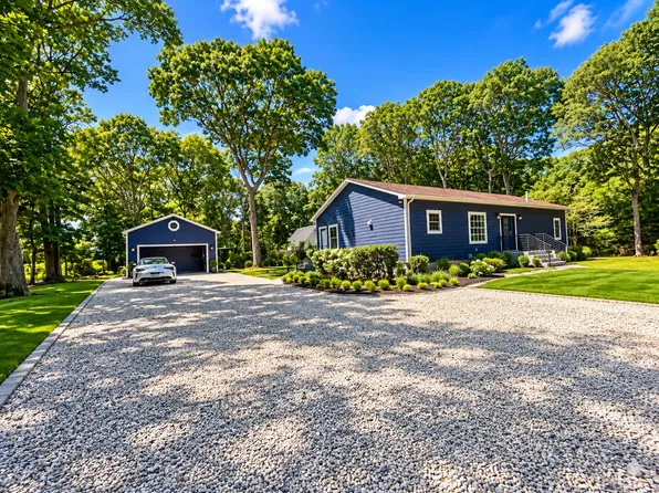 38 Railroad Ave, East Hampton, NY 11937