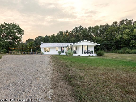 5th image of 4336 S Red Banks Rd