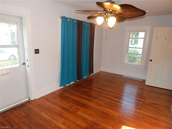5th image of 1847 7th St