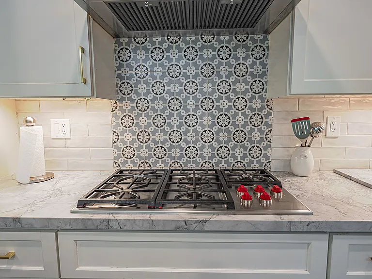 341 Calle De Adele — Photo 24