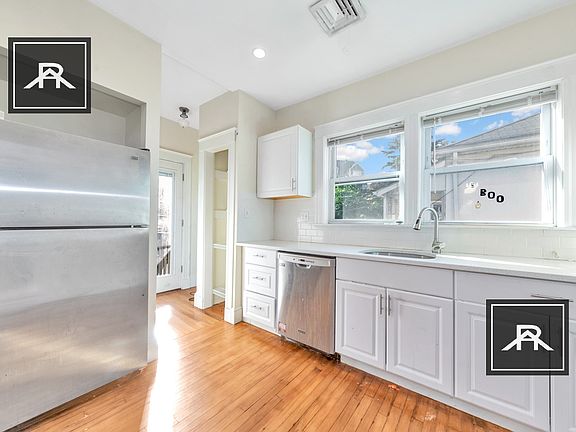 4th image of 298-300 Alewife Brook Pkwy #2