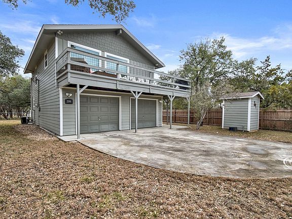 2nd image of 2591 Lakeshore Dr