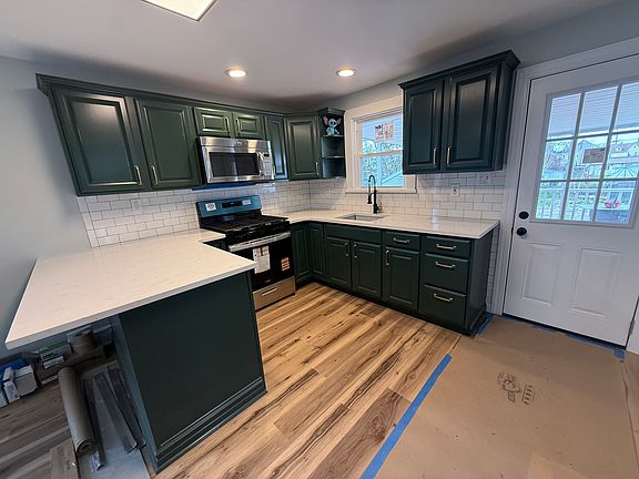3rd image of 66 Grove St
