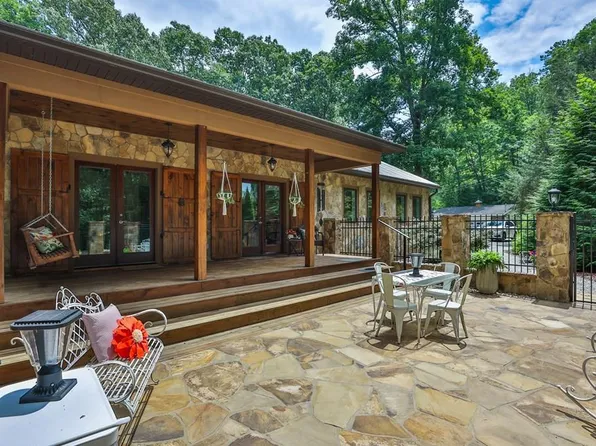 162 Genes Rd, Franklin, NC 28734