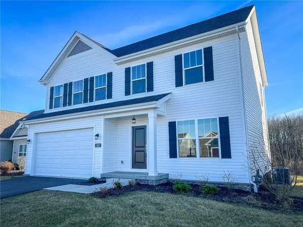 102 Royal Aberdeen Blvd, Butler, PA 16001