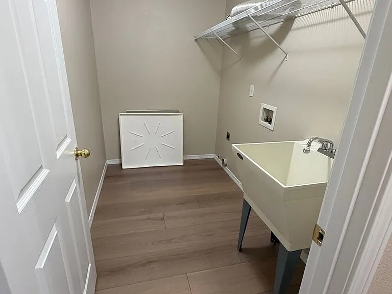 413 Roger Smith Dr — Photo 19