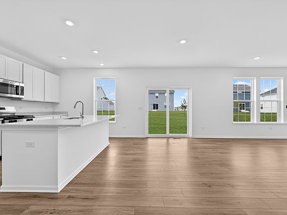 3rd image of 603 Murdock Pl