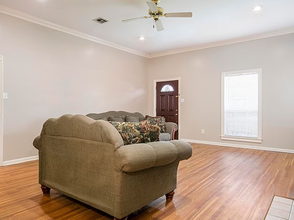 5th image of 217 Sundown Dr