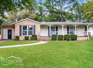 3810 McEwen Dr NW, Huntsville, AL 35810