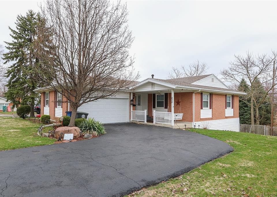 1st image of 438 Pinehill Ct
