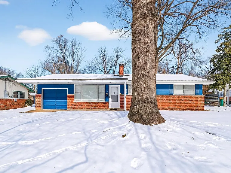 2321 Noll Dr — Photo 1