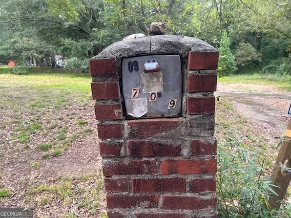 709 Ridge Ave, Stone Mountain, GA 30083