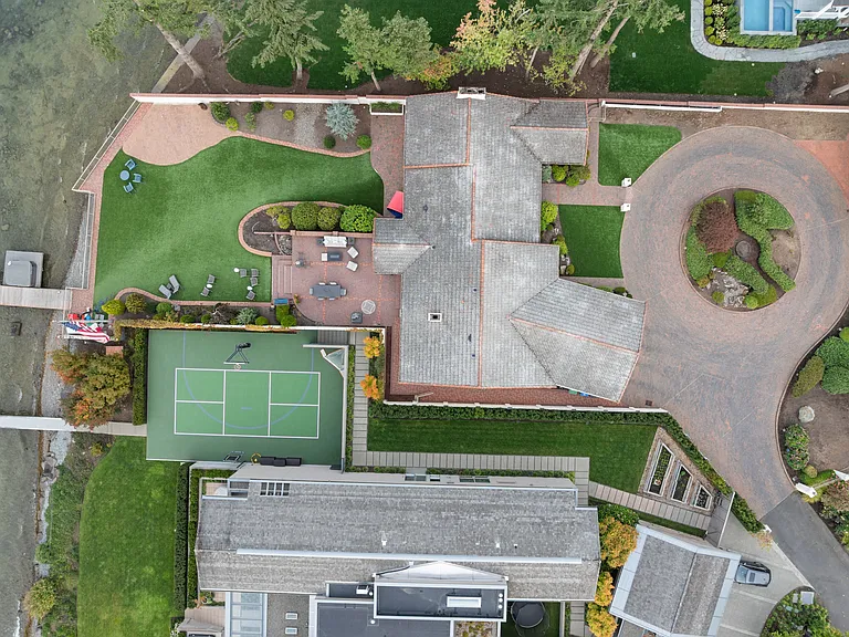 Circular driveway and front courtyard