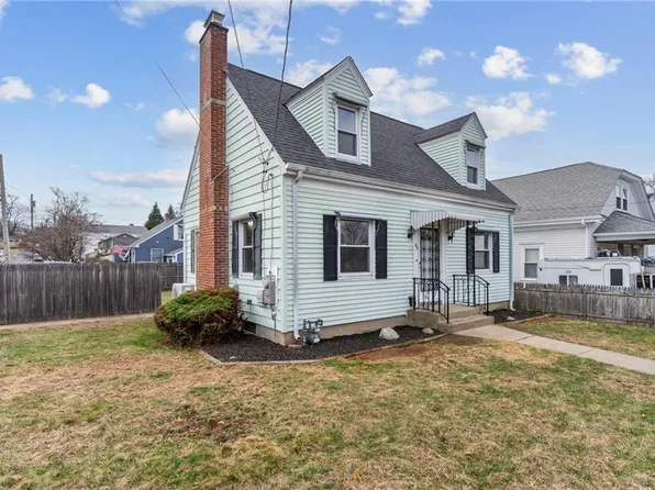 35 Harding Ave, Johnston, RI 02919