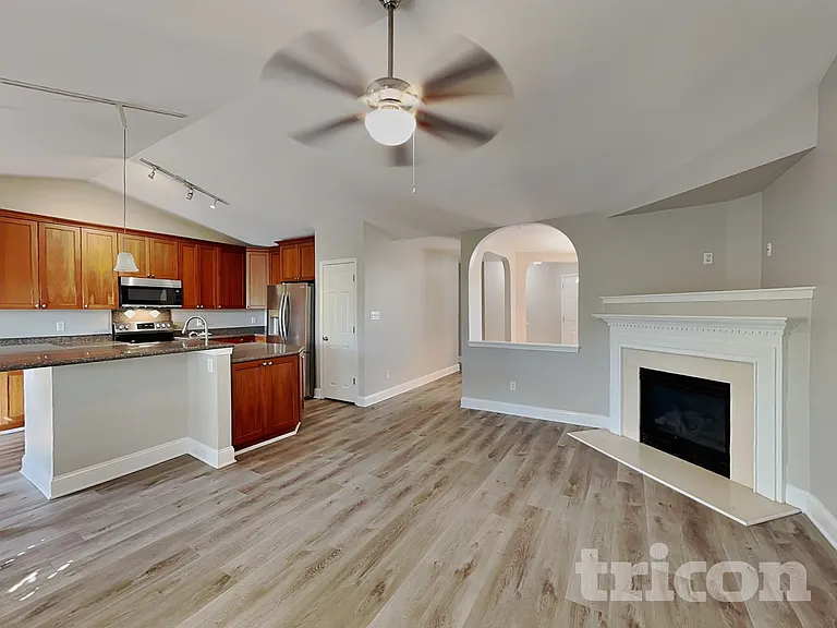 3009 Softwind Dr — Photo 2