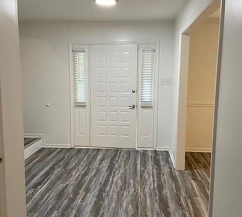 4th image of 3934 Forest Village Dr
