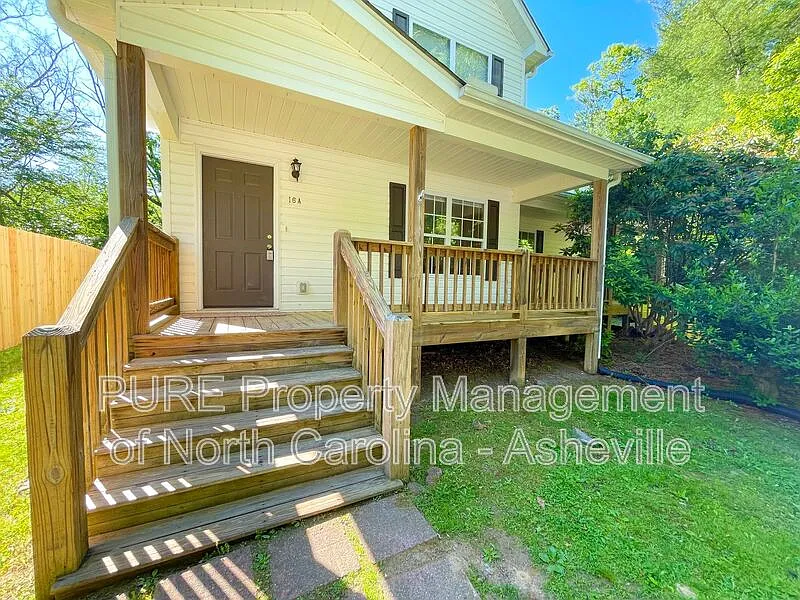 Building Photo - 16 Evergreen Ave #A