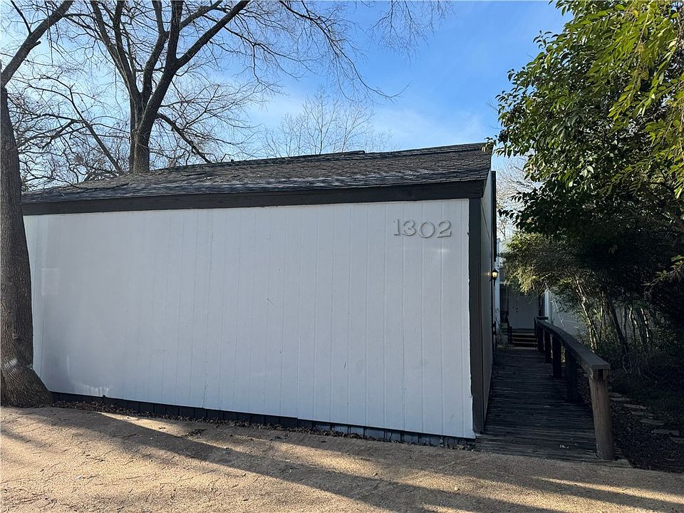 1st image of 1302 Holik Dr