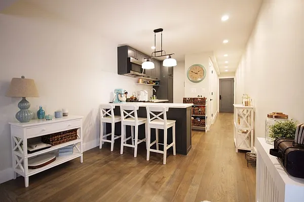 Rented by Bold New York | media 10