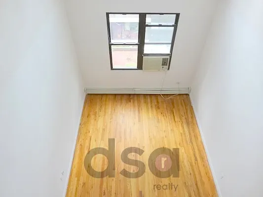 Rented by DSA Realty | media 8