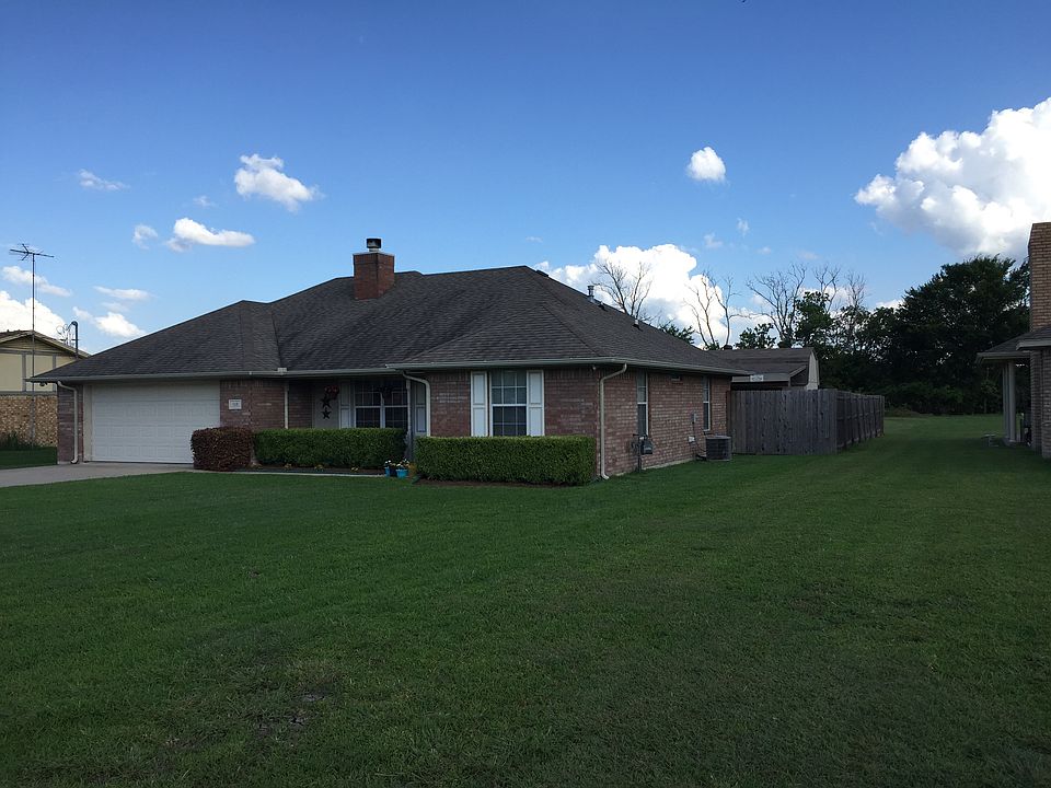 1st image of 113 Country Dr