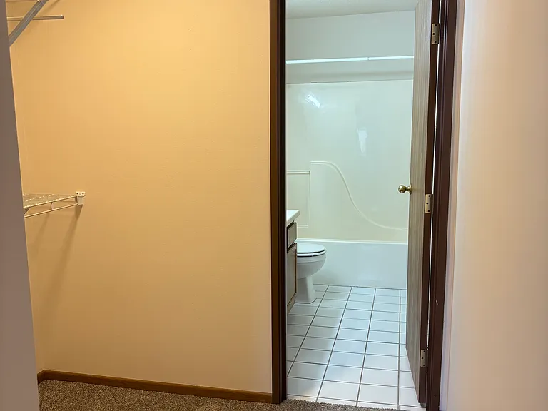 SunWest II Apartments — Photo 6