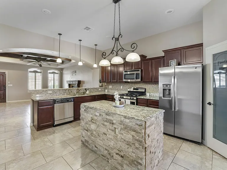 14676 Ava Leigh Ave — Photo 10