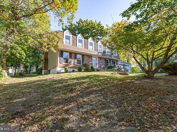 5th image of 105 Springwood Dr