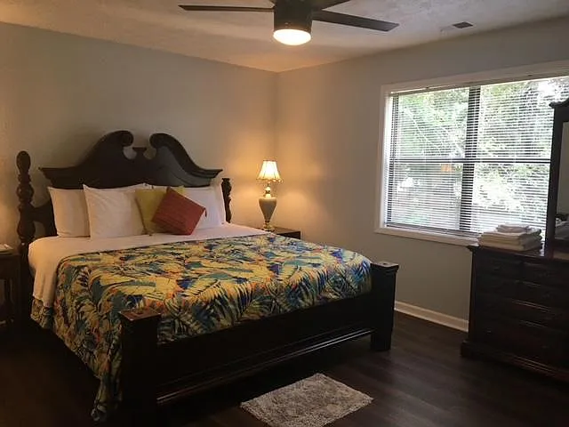 970 Hilltop Ct — Photo 13
