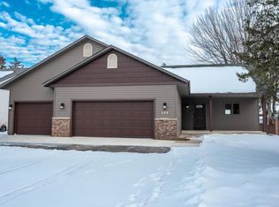 575 Timber Ridge Ct, Jordan, MN 55352