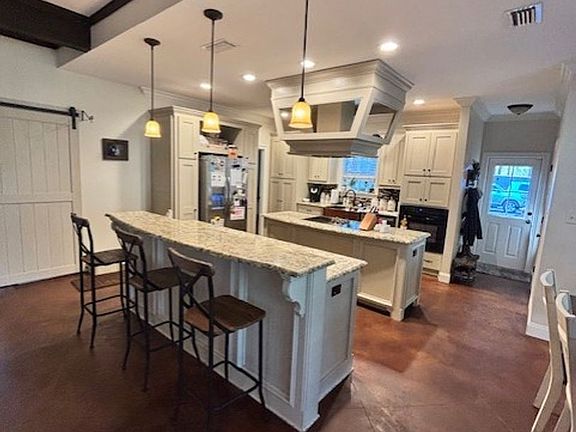 5th image of 635 Walton Way Dr