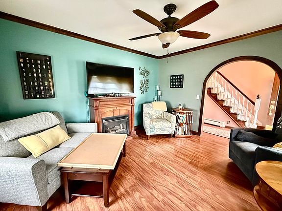 5th image of 131 Emmons St