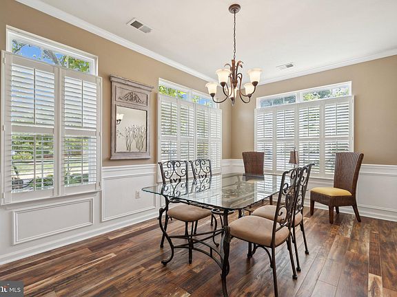 5th image of 101 Carnoustie Ln