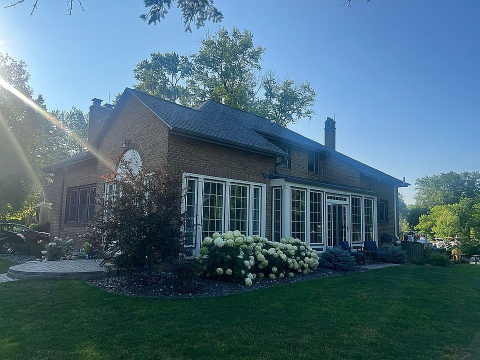 1st image of 209 Woodland Ln